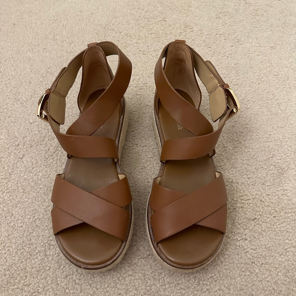 Women’s Michael Kors platform sandals size 6